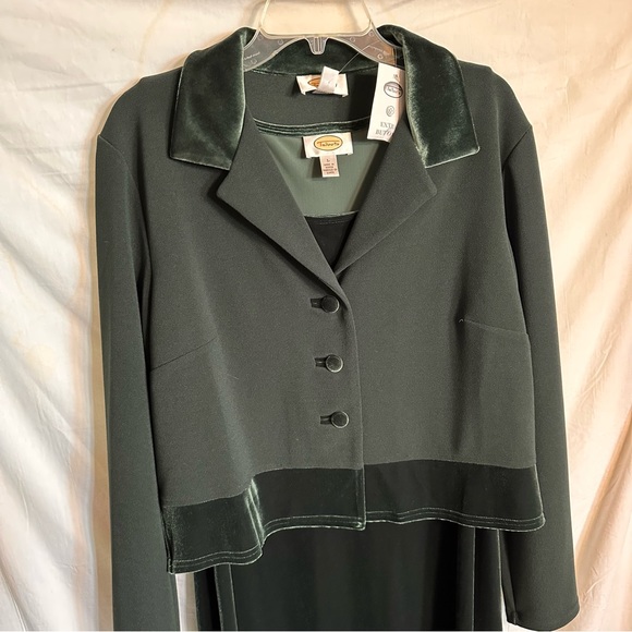 Talbots Women’s Green Dress w/ Jacket - Picture 4 of 13